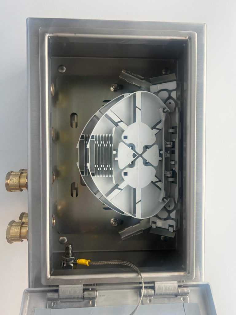 Passcomm 24F SS Splice Enclosure (All-Metal)